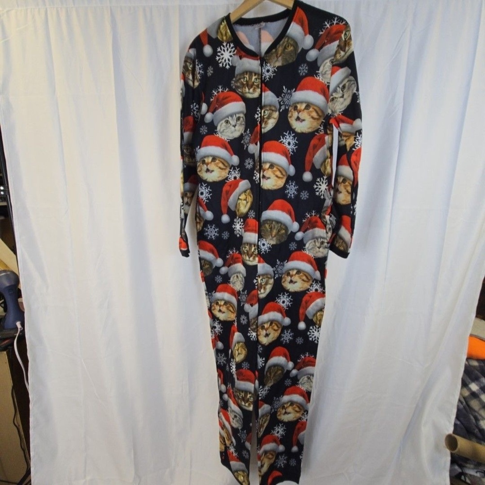 DEC.25th One Piece Pajamas Mens Medium Cat Santa Snowflake Fleece Christmas Zip